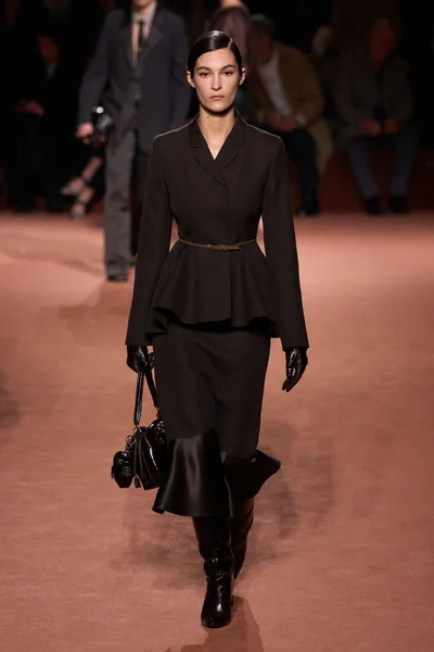 Look 54